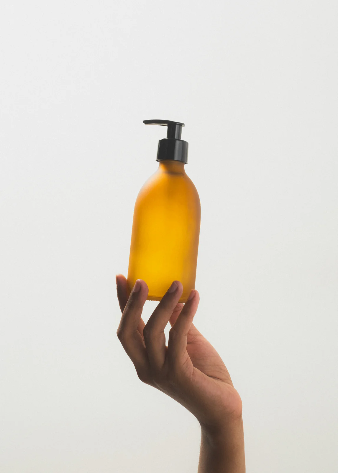 Frosted Amber Glass Pump Bottle - Image 4